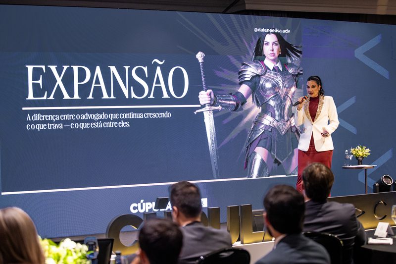 Daiane Elisa palestrando